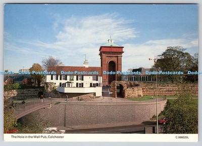 L359690 Colchester The Hole in the Wall Pub E T W Dennis Scarborough