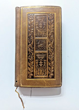 Mini missel catholique ancien 1910 – cuir décoré, petit format