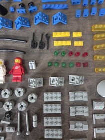 Vintage LEGO Space: Alpha-1 Rocket Base 483 