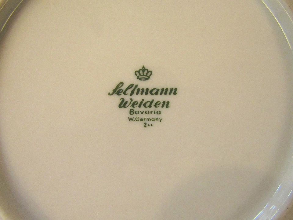 "Seltmann Weiden Blumenübertopf, Friesentopf, Löwenköpfe" - Bild 2 von 2