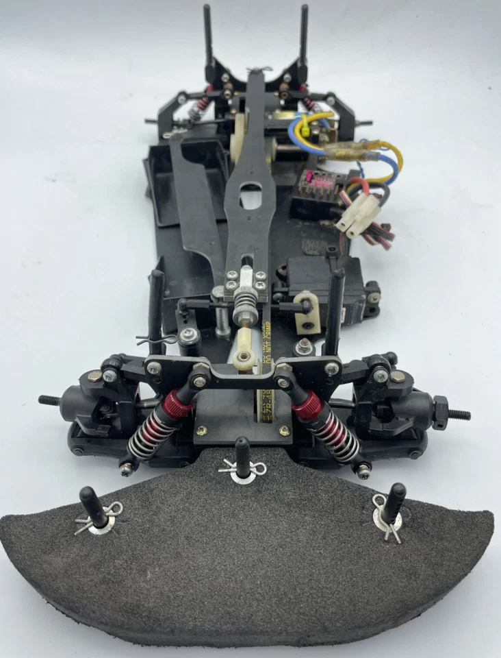 For Parts YOKOMO YR-4 II FRP chassis with ESC and motor - Image 2 of 4