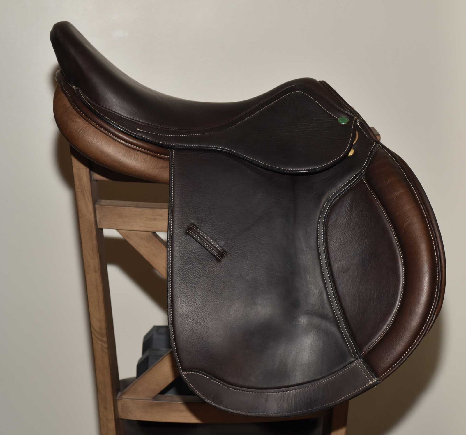 17.5 " Lightly used HDR Pro Concept Close Contact English Saddle eBay