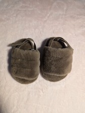 baby Gap/ fur sandals size 6-12 months brown color