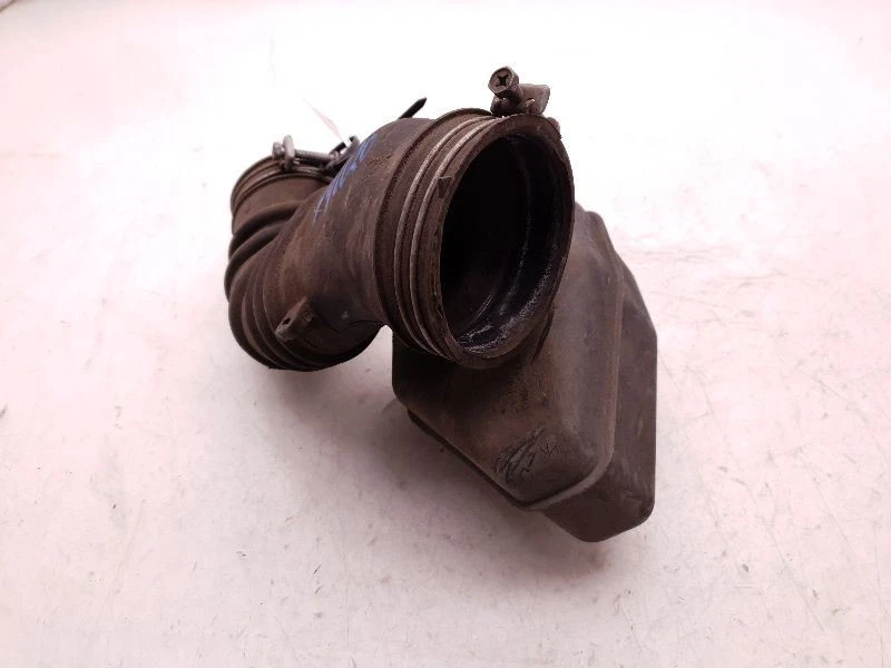 Toyota Tacoma 2000 2,4 L 4 cilindros filtro de aire conjunto de tubo resonador  Foto 2 de 4
