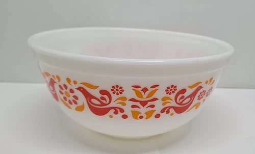 Pyrex Vintage Friendship Pattern 403 2.5 QT Mixing Bowl Red Orange Birds Flower