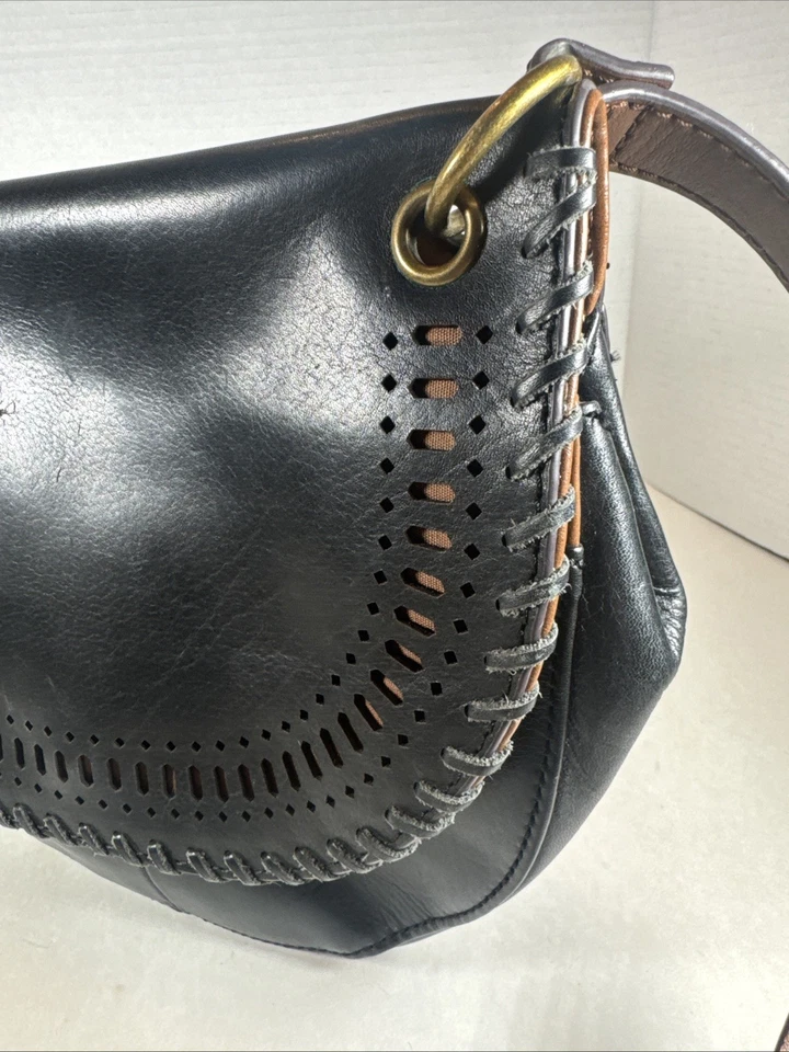 Bolsa tiracolo Clark couro preto e marrom sela couro com alça ajustável excelente estado usado - Imagem 3 de 4