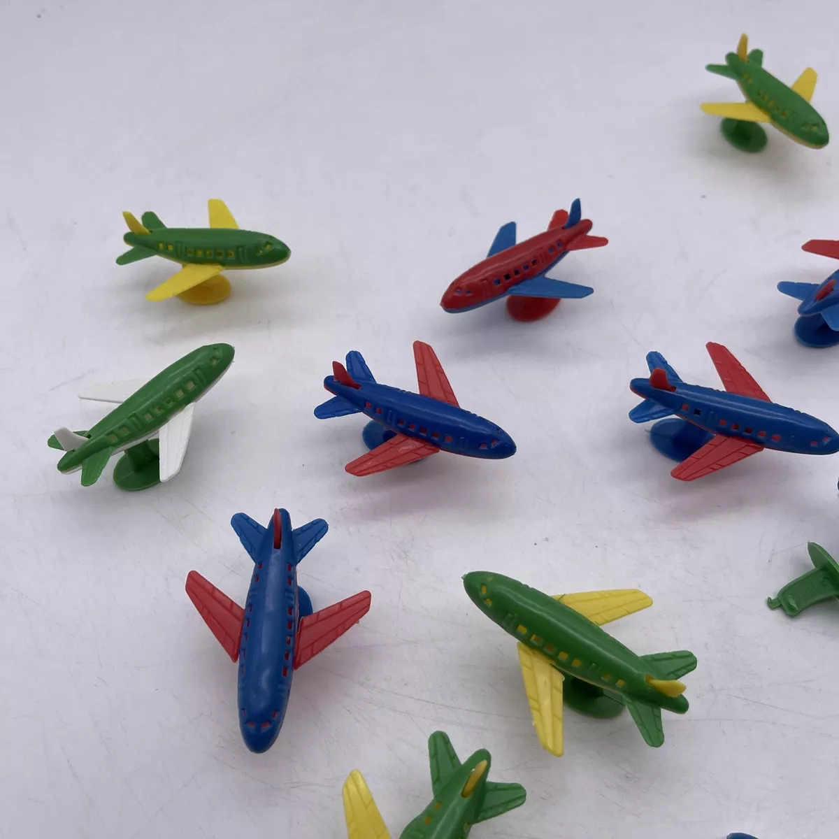 Small plastic 2024 toy airplanes