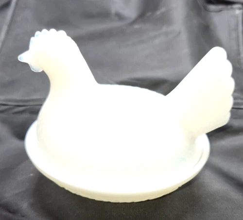 Vintage Small White Milk Glass Chicken Hen On Nest Candy Dish Covered Dish