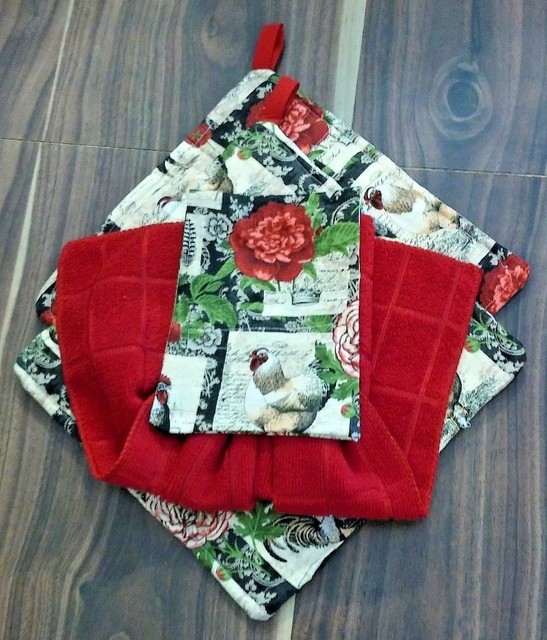 CHICKEN FLORAL KITCHEN HAND TOWEL & POT HOLDERS SET OF 3 MULTICOLOR