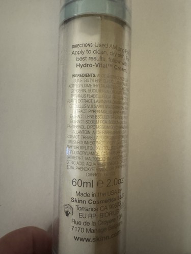 Skinn HydroVital Serum Deep Moisture Replenishing 2.0 FL Oz Sealed - Picture 3 of 3