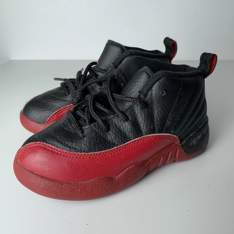 Zapatillas Nike Air Jordan 12 Retro Flu 2016 TD 850000-002 para niños pequeños 10C negras rojas Foto 4 de 4