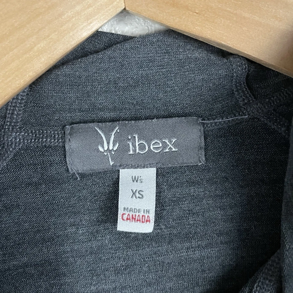 Ibex Size XS Gray 100% Zque Merino Wool Pullover 1/4 Zip Hoodie Base Layer Flaw - Image 4 of 4