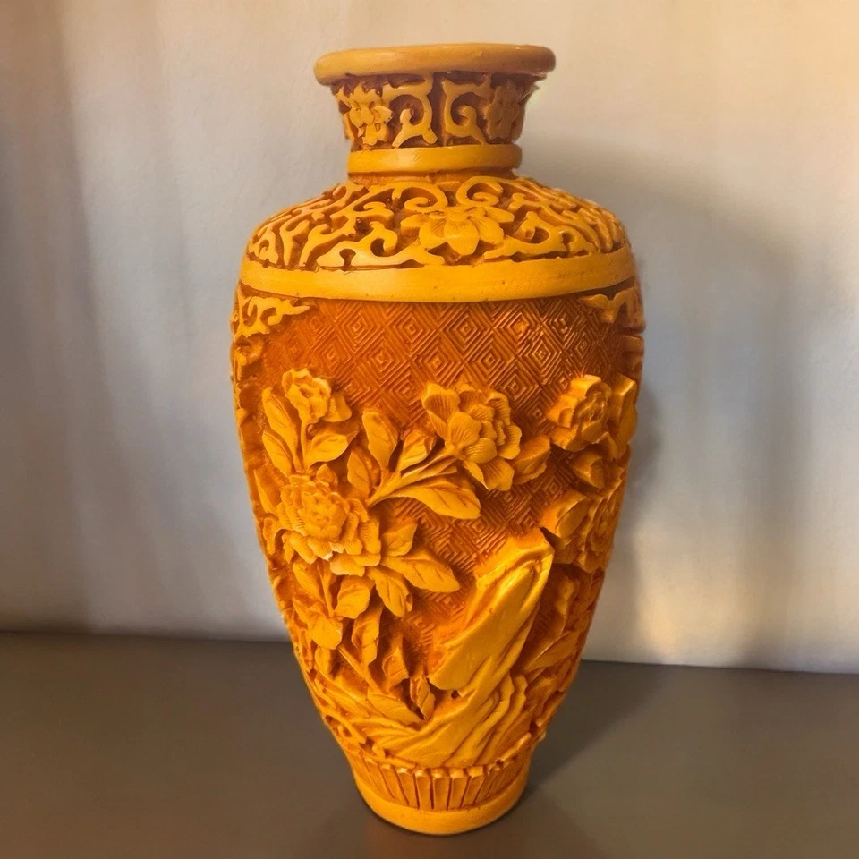 "Florero imperial de cinabrio tallado en oro amarillo de 6"" motivo floral chino con marca" Foto 2 de 4