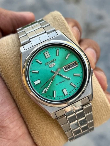 Vintage Seiko 5 Mens Automatic Day Date 7009