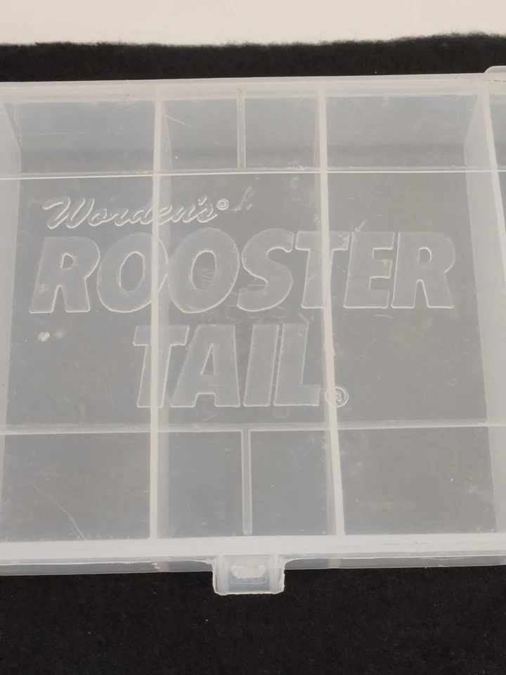 Plano Fishing Lure Box Wordens Rooster Tail Stowaway 5 Compartment USA Made 3449 — 第 4/4 张图片