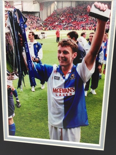 Exhibición de fotos firmada por Chris Sutton Blackburn Rovers RARO + AUTÓGRAFO CERTIFICADO DE AUTENTICIDAD 1995 - Imagen 2 de 3