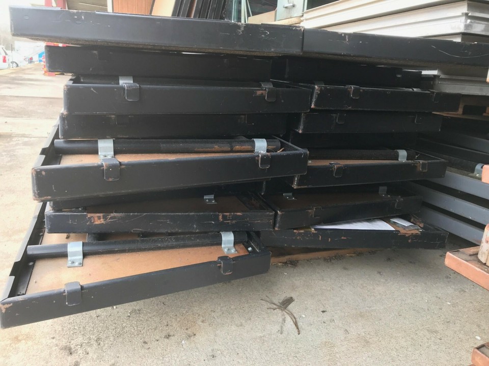 Trapezoid &triangle SHAPE STAGE RISERS! (full 4 x 8 decks in different ...
