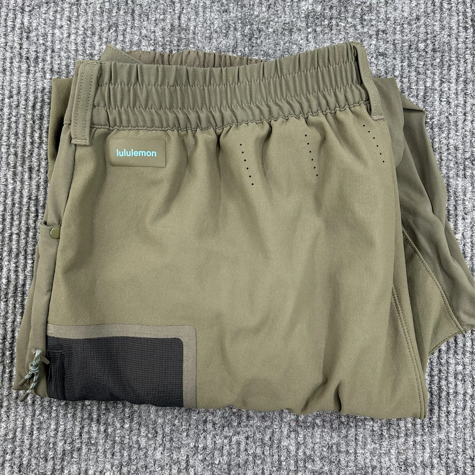 Lululemon Men's Classic Fit Hiking Pants 36 Green Cargos Water Resistant READ