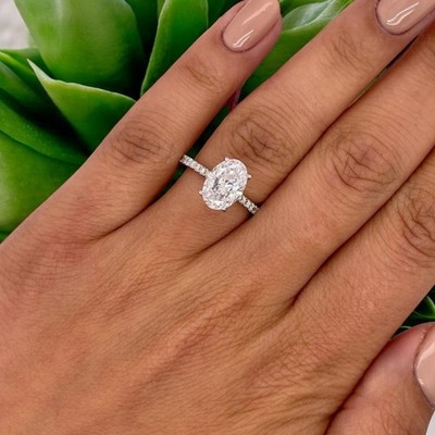 Diamant Ehering Ovalschliff 1,75 kt 18 K Weißgold IGI E F VVS Lab Grown CVD