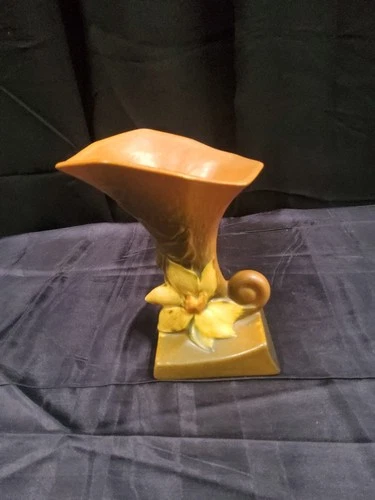 Vintage Roseville Art Pottery Clematis Cornucopia Vase 1940's Burnt Orange 190-6