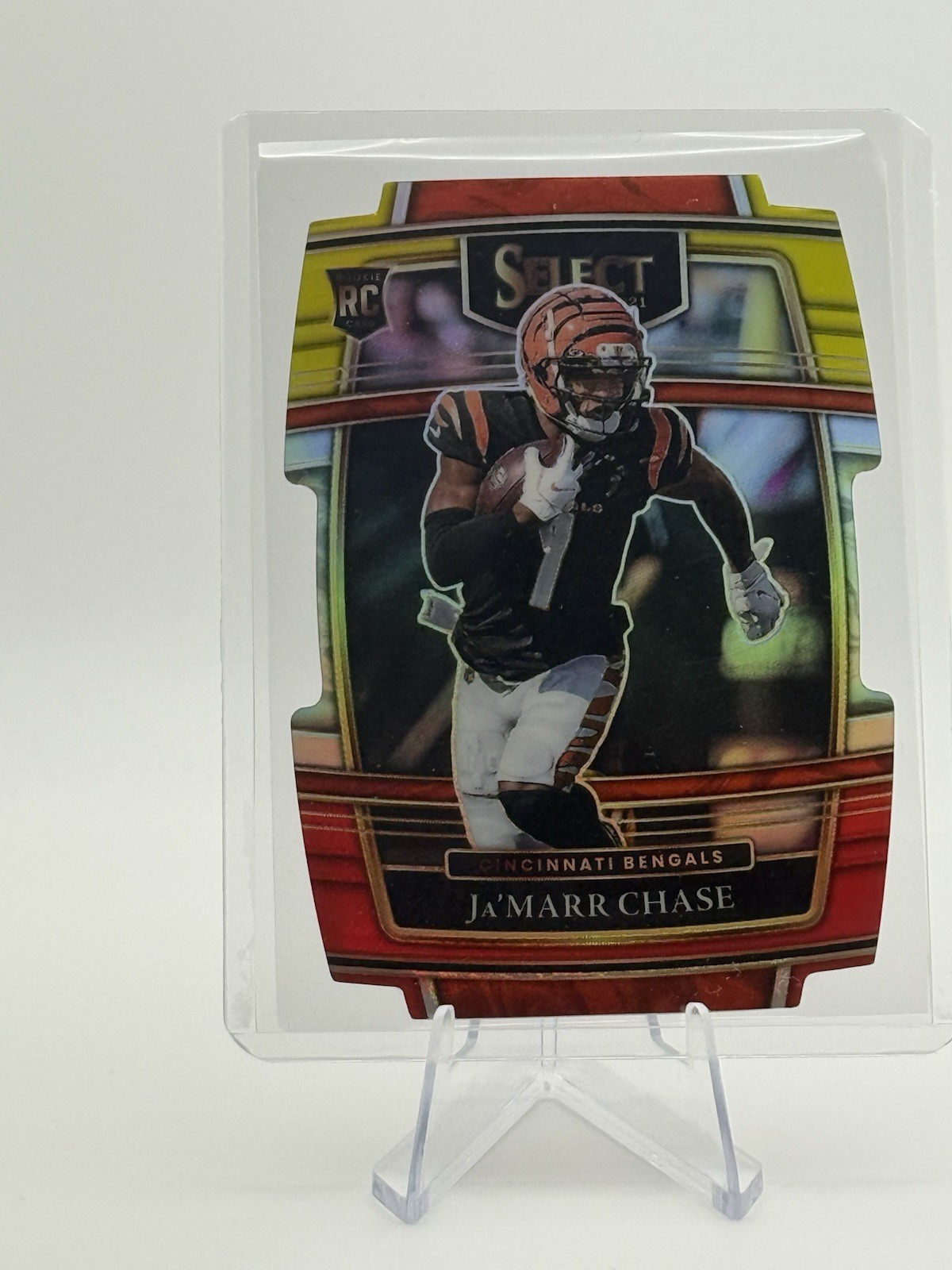 2021 Panini Select - Concourse Ja'Marr Chase #47 Red & Yellow Prizm Die-Cut (RC)