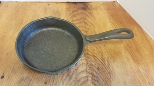 Vintage Wagner 1891 Cast IRON Skillet Frying Pan Double spouts 6 1/2" - Picture 6 of 7