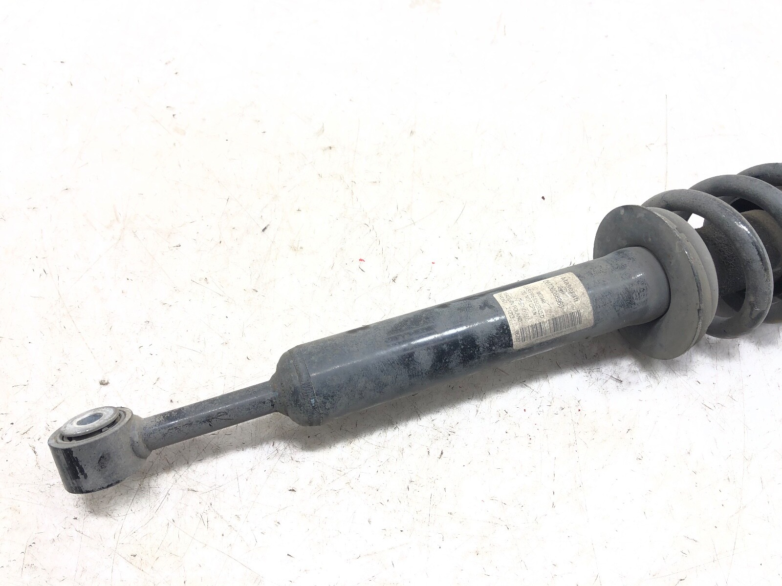 2014-2022 MASERATI GHIBLI RWD RIGHT PASSENGER FRONT SHOCK ABSORBER STRUT OEM.
