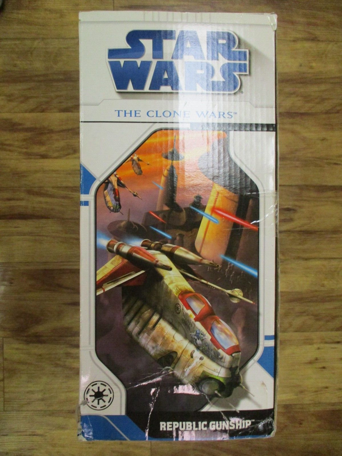 STAR WARS THE CLONE WARS REPUBLIC GUNSHIP! WALMART EXCLUSIVE! FACTORY SEALED UP