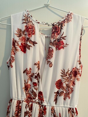 Tokito Festive Blooms Floral Print Christmas