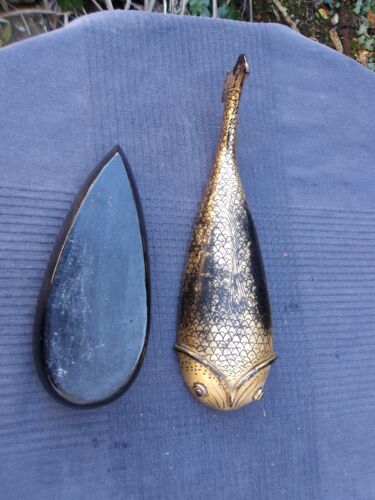 Zwei alte orientalische Aufbewahrungsboxen in Fischform - 1 lackiert & 1 Strohhalm bedeckt - Bild 9 von 22