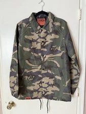 Dixxon Flannels Men's Size M Camo Green Jacket Full Snap Water Resistant