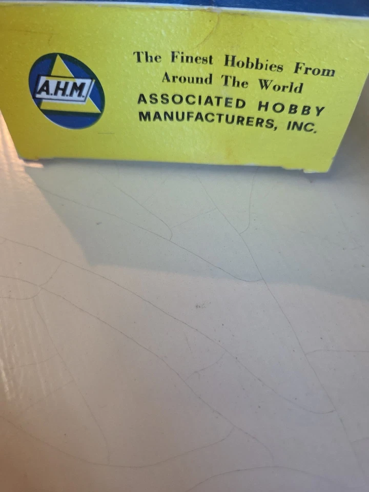 7Pc Vtg Tyco Model Santa Fe Train Set Plus AHM Locomotive For HO Track Lightup - Image 3 of 4