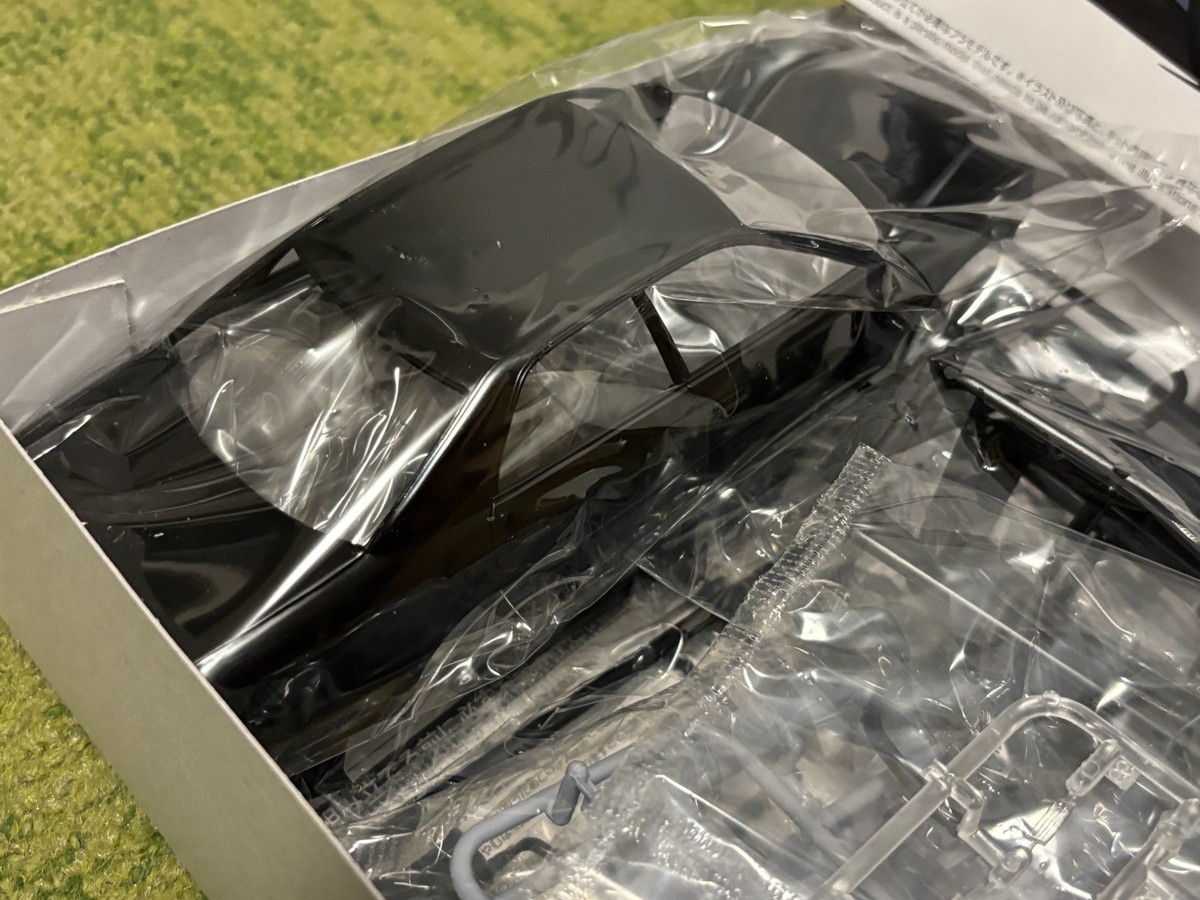 Aoshima No.10 Toyota Chaser Tourer V Vertex JZX100 1/24 Scale