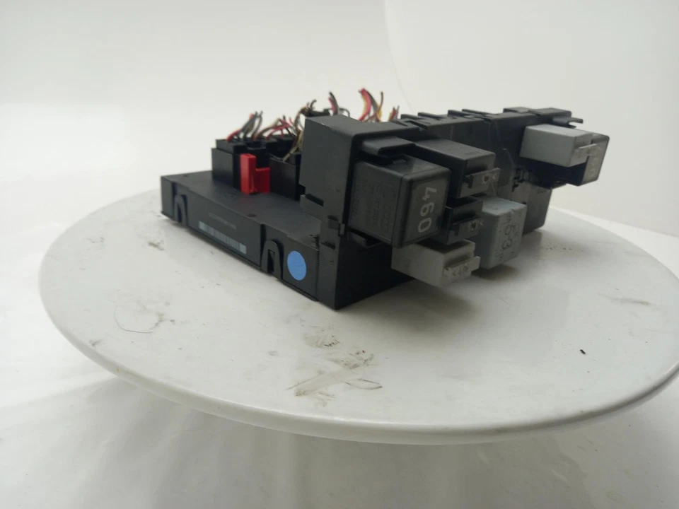 Módulo de control de carrocería VOLKSWAGEN GOLF BCM ECU 2004-2009 3C8937049E Foto 4 de 4