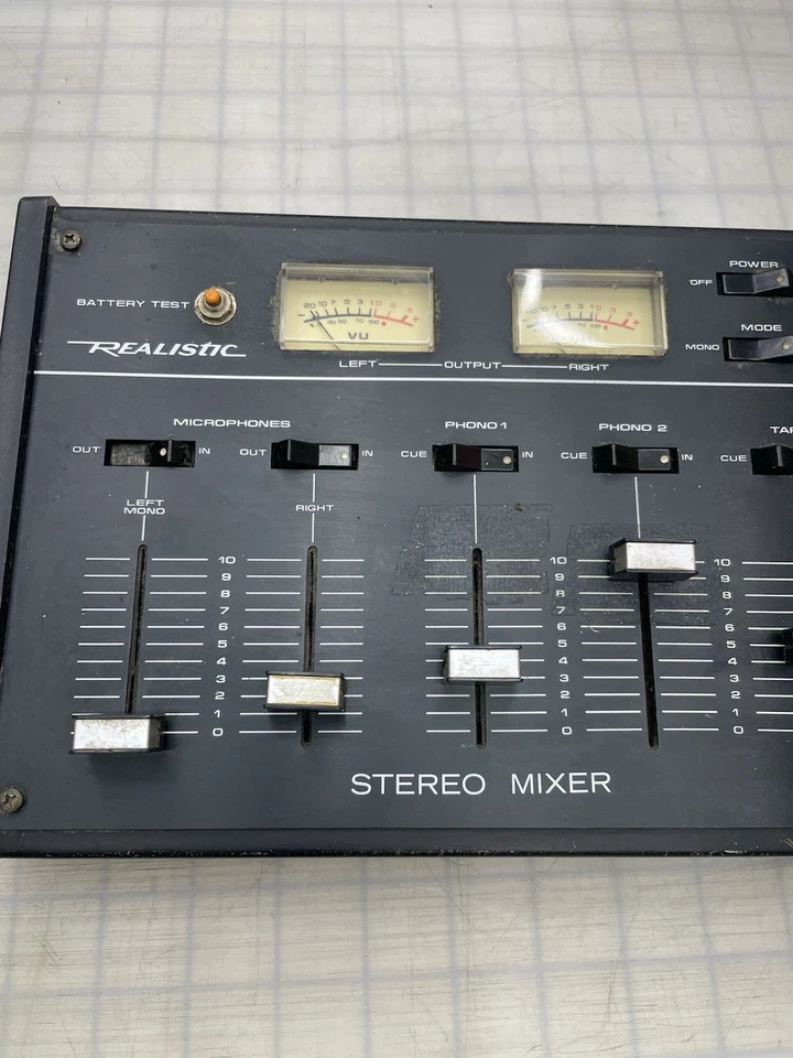 Realistic Stereo Mixer Model 32-1100a Radio Shack No Power Cord Untested As-Is - Image 4 of 4
