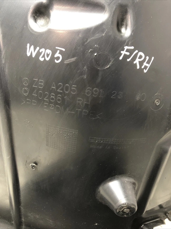 Mercedes Benz C220 W205 2016 arco de rueda delantero derecho A2056912800 Foto 3 de 4