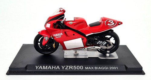 Deagostini 1/24 - Yamaha YZR500 Max Biaggi 2001 Model Motorcycle - Picture 2 of 4
