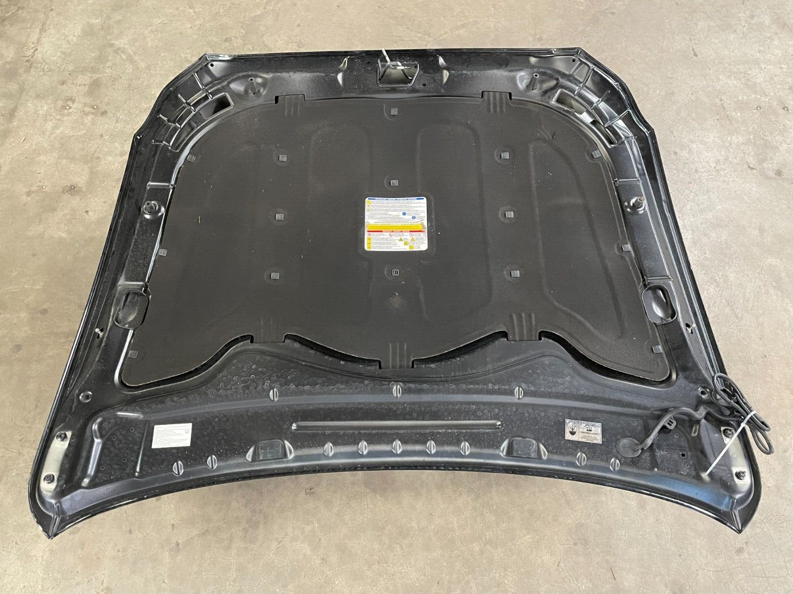 14 15 16 17 Maserati Quattroporte S Front Hood Bonnet Black DAMAGED 1359 OEM