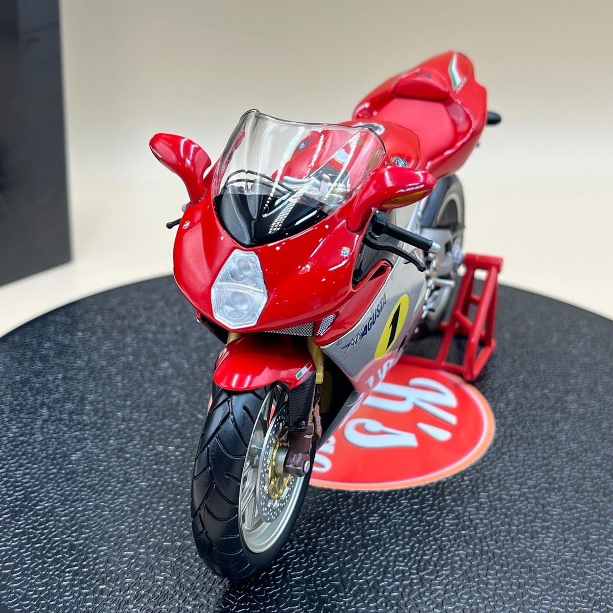 MINICHAMPS 1/12 MV Agusta F4 1000 AGO Silver Red #1 Classic Bike
