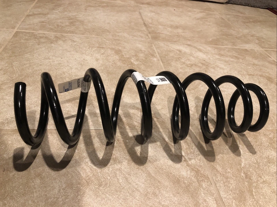 凯迪拉克 Ct6 3.6 线圈弹簧前左/右通用零件 84270774 适合 2016 年至 2020 年 — 第 2/3 张图片