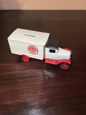 Ertl 1:34 Diecast 1931 Hawkeye Delivery truck / Coin Bank