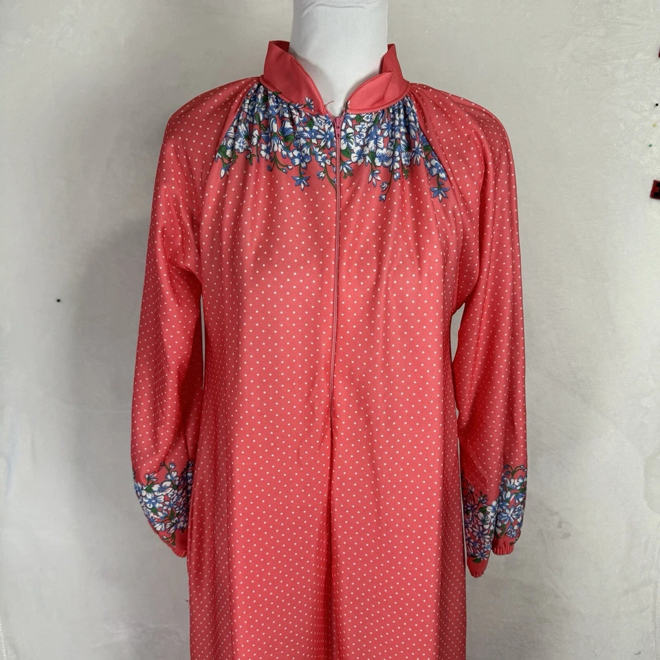 Maxi vestido de casa vintage de dama Sara talla M cremallera frontal coral floral Grannycore Foto 3 de 4