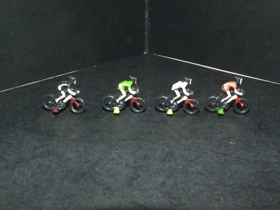 Model Train painted CYCLISTS People Figures x 4 Assorted 1/76 Scale - CMC4