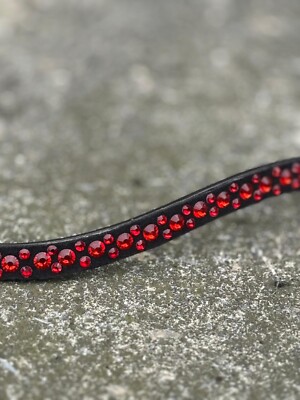 Neu Glitzer Kurve Form Stirnband ideal für den täglichen Gebrauch SALE ROT