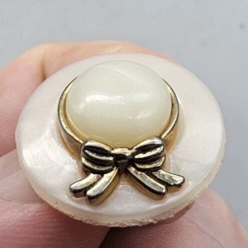 Button Embellishments Lady's Fancy Hat White Lot (5) - Image 2 of 4
