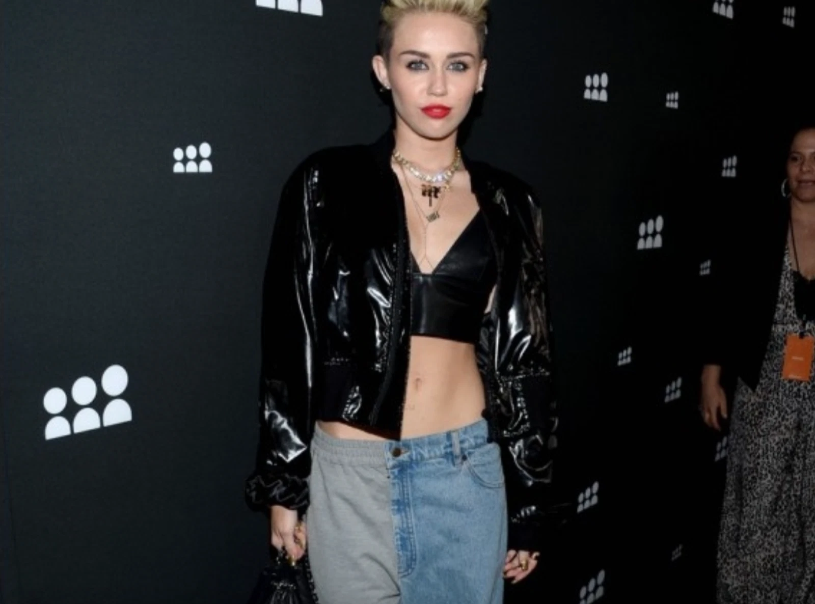 Reggiseno triangolare in pelle nera T nuovo con etichette T di Alexander Wang Bralette; Nicole Richie XS