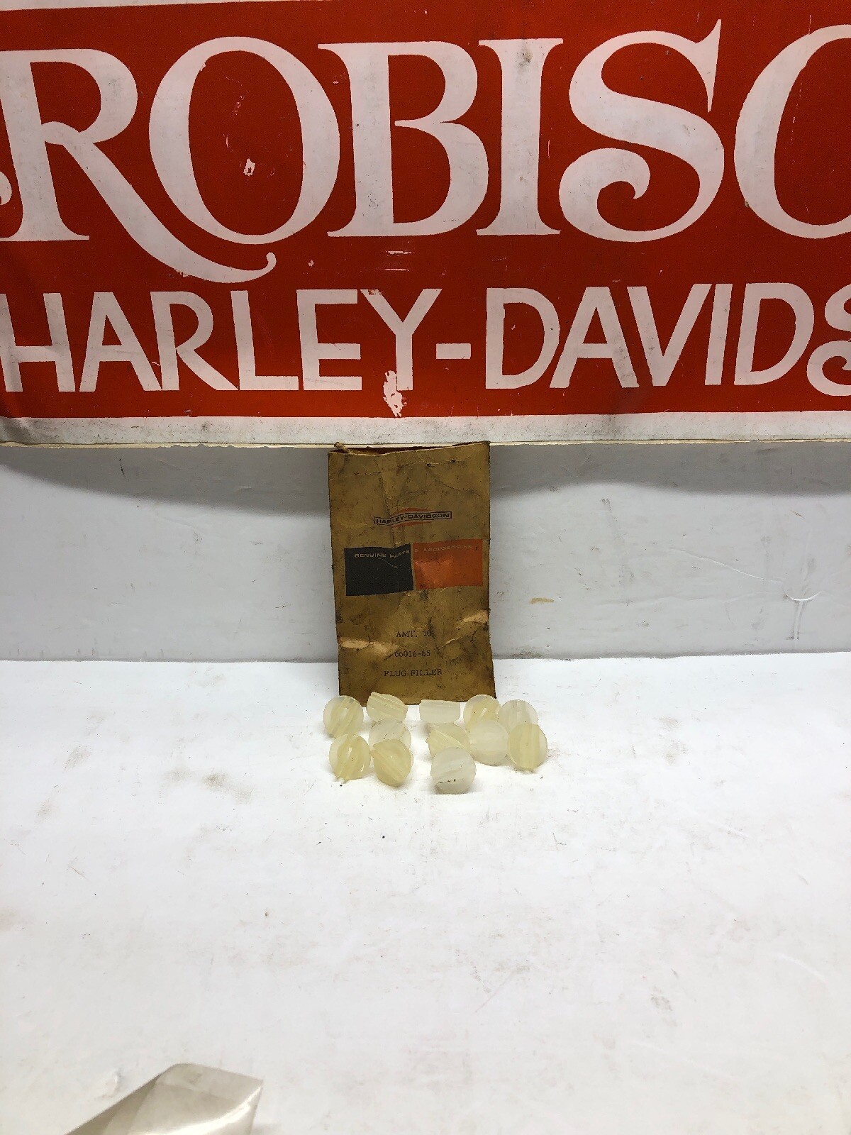 12 Genuine Harley-Davidson Battery Filler Plugs OEM 66016-65 65-72 FL ...