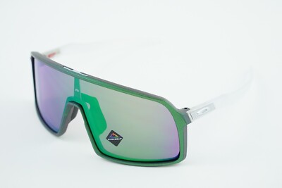 OO9406-A237 Oakley Sutro Matte Silver/Green Colorshift/Prizm Road