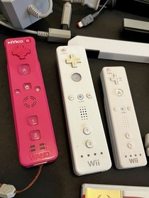 SALE Nintendo Wii Bundle Lot 2 Consoles RVL-001, 19 Games & Several Accessories