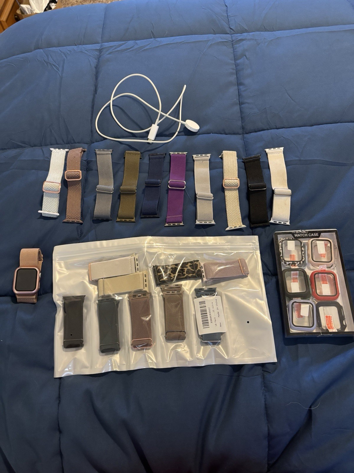 Apple Watch SE 2nd Gen 4mm Bundle (FULLY WORKING)